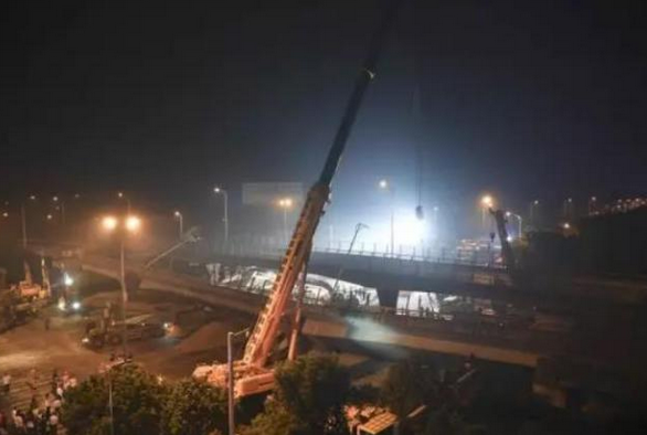 “五问”江苏无锡高架桥侧翻事故
