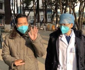 78岁！武汉首例高龄重症病人康复出院