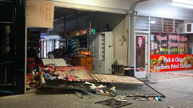 犯罪潮何时结束！今晨奥克兰又一家店遭飞车撞店