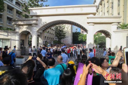 出国留学新选择 中国高考成绩正批量化“出口”