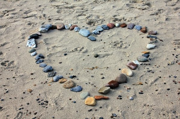 beach 193786 640