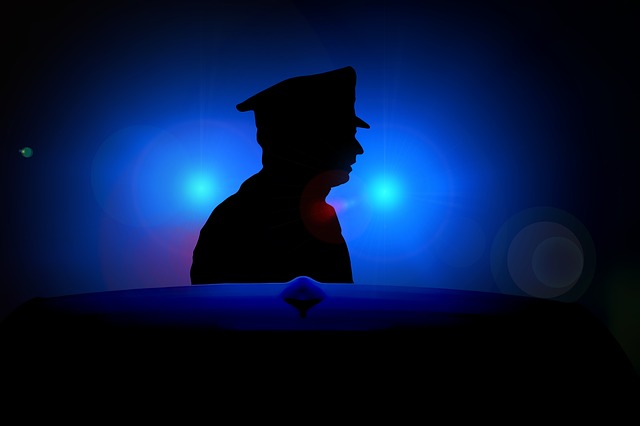 辱警仇警，纽约爆发千人游行