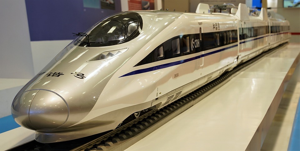“新四大发明”讲述中国奇迹 全世界看“中国方案”