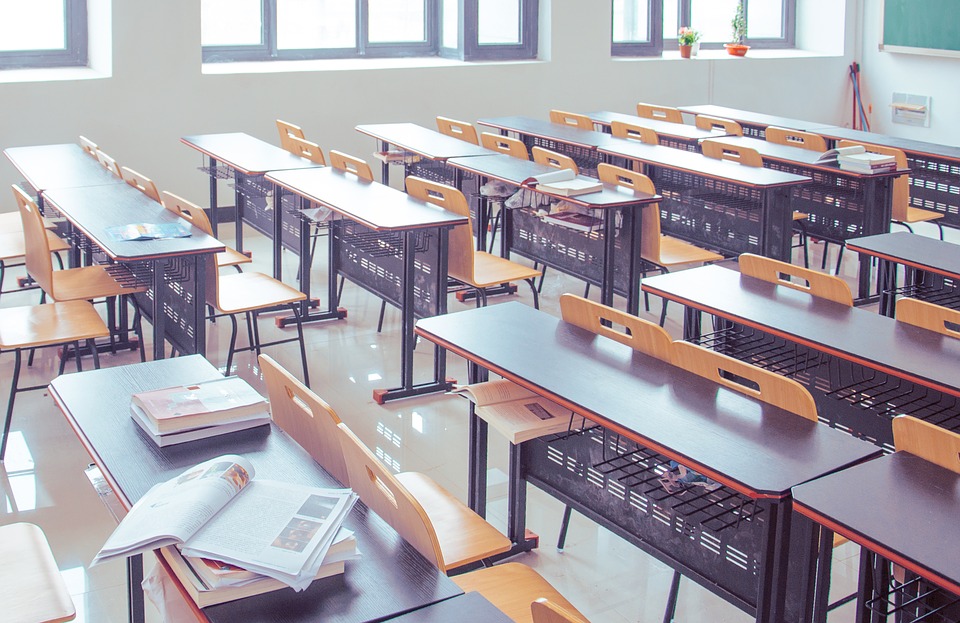 奥克兰一所小学学生家长检测结果呈阳性，学校明天关闭一天