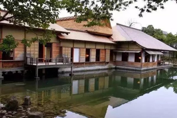 courtyards of japan 13