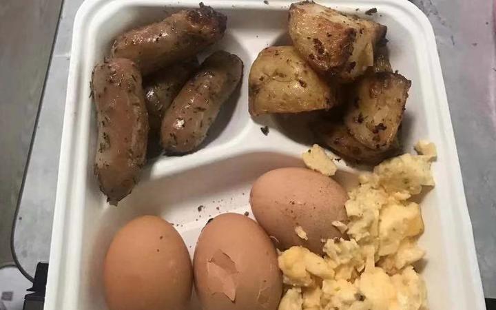 eight col brekky