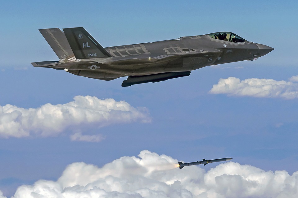 日本航空自卫队F-35A失联战机确认坠毁