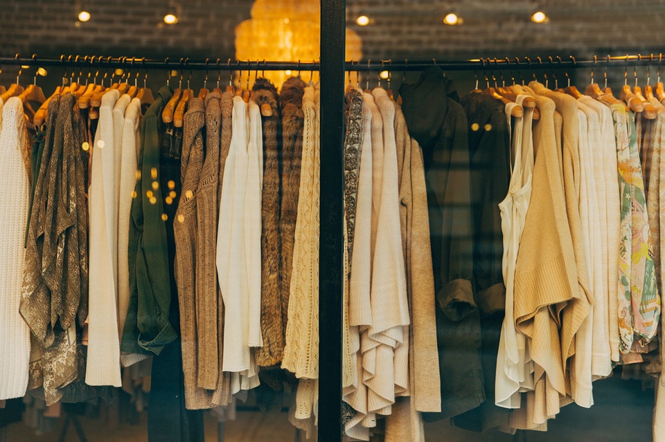 衣服是怎么分「贵贱」的？