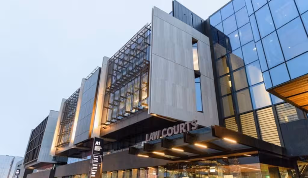 general-view-of-christchurch-district-court-OCI4ODD3KRFY5KVY2DYI6ZWPMM.jpg | 华人旅馆老板获刑!让移民员工每周干98小时,只发40小时工资!
