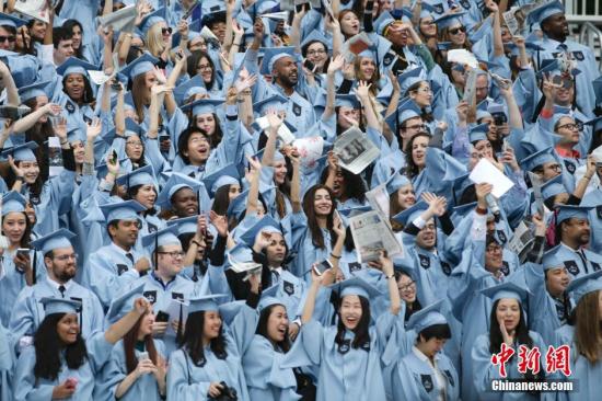中国学生增幅连续7年下降 赴美留学热在降温吗？