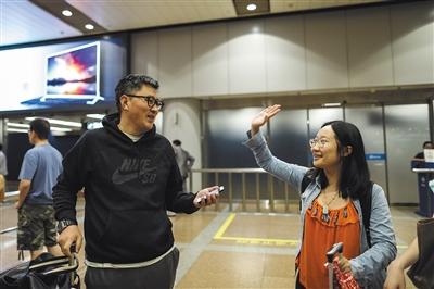 解6条皮带齐捆绑 中国乘客出手制服头等舱滋事者
