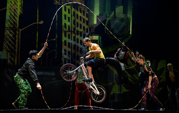 iD Cirque Eloize