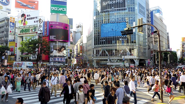 日八卦杂志又开始编故事了：日本有5万"中国间谍"！