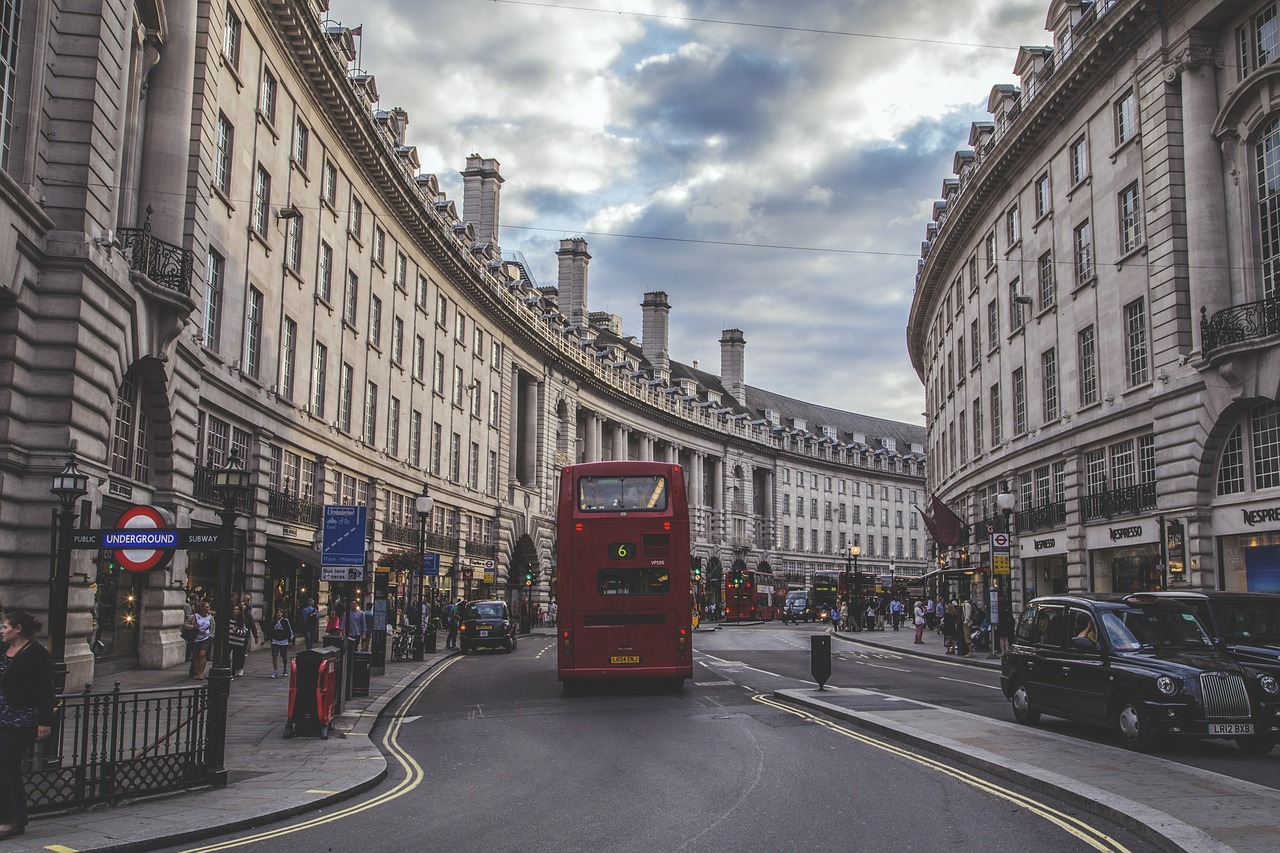 特朗普将造访伦敦 约翰逊提前告诫:别干预英国大选