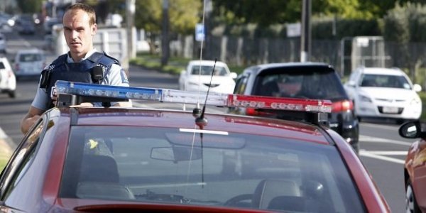 mangere police car shot
