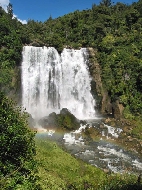 marokopa falls waitomo new zealand.ClVplw