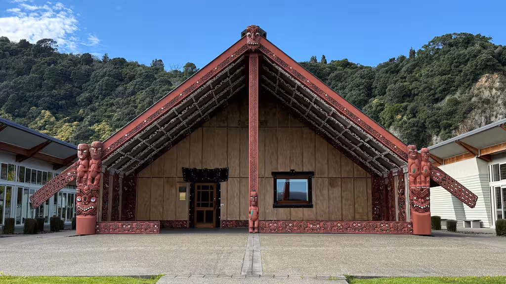 mataatua-wharenui-source-doc-Y6V3EZKF4JHF5HCTN67R5NJ7JE.jpg | 新西兰9大文化自然地标入围世界遗产候选名单,你去过几个?