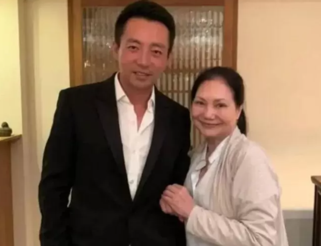 大S妈妈哭诉 或要流浪街头 自家房子保不住! 汪小菲急发声明!
