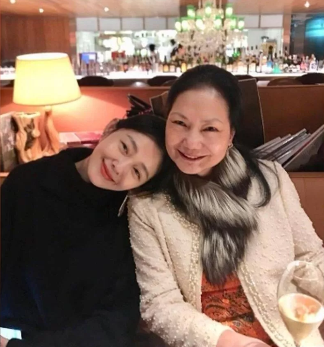 大S妈妈哭诉 或要流浪街头 自家房子保不住! 汪小菲急发声明!