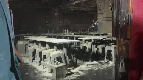 28死73伤! 酒吧爆发恐怖大火 烈焰狂喷 顾客烧成火人逃命 卫生间挤满遗体!