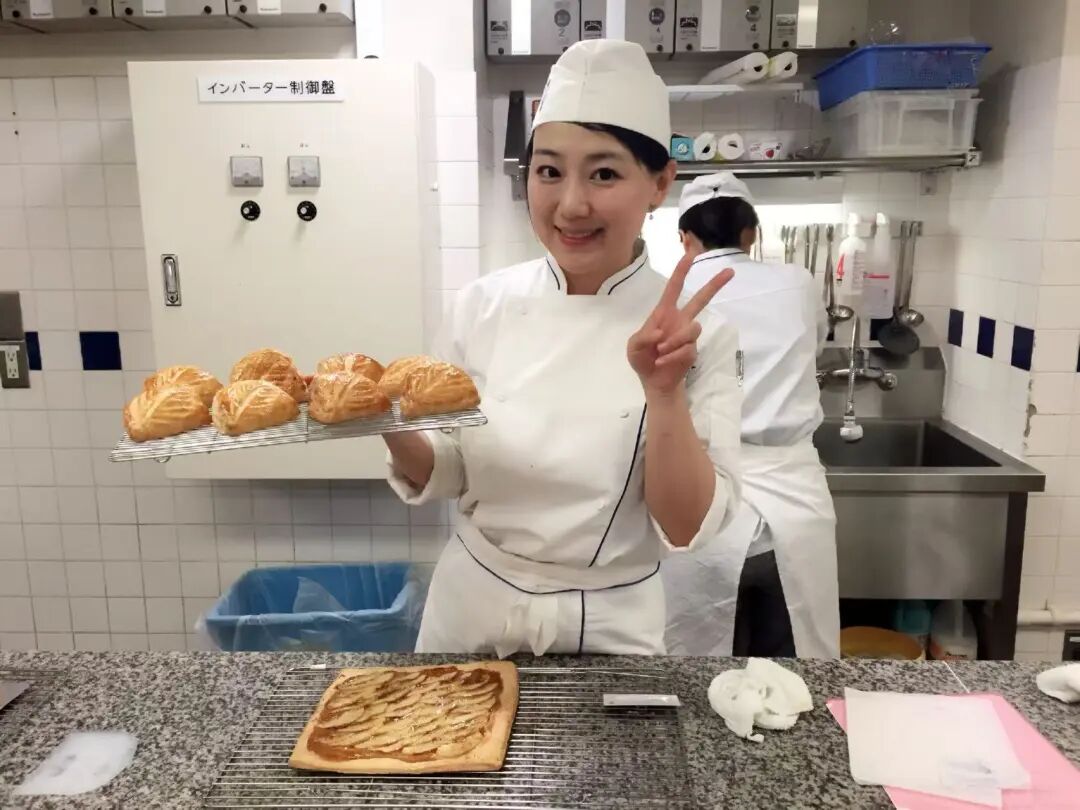 母亲晚期肺癌第九年,独生子女的终极命题:父母真的只剩你了