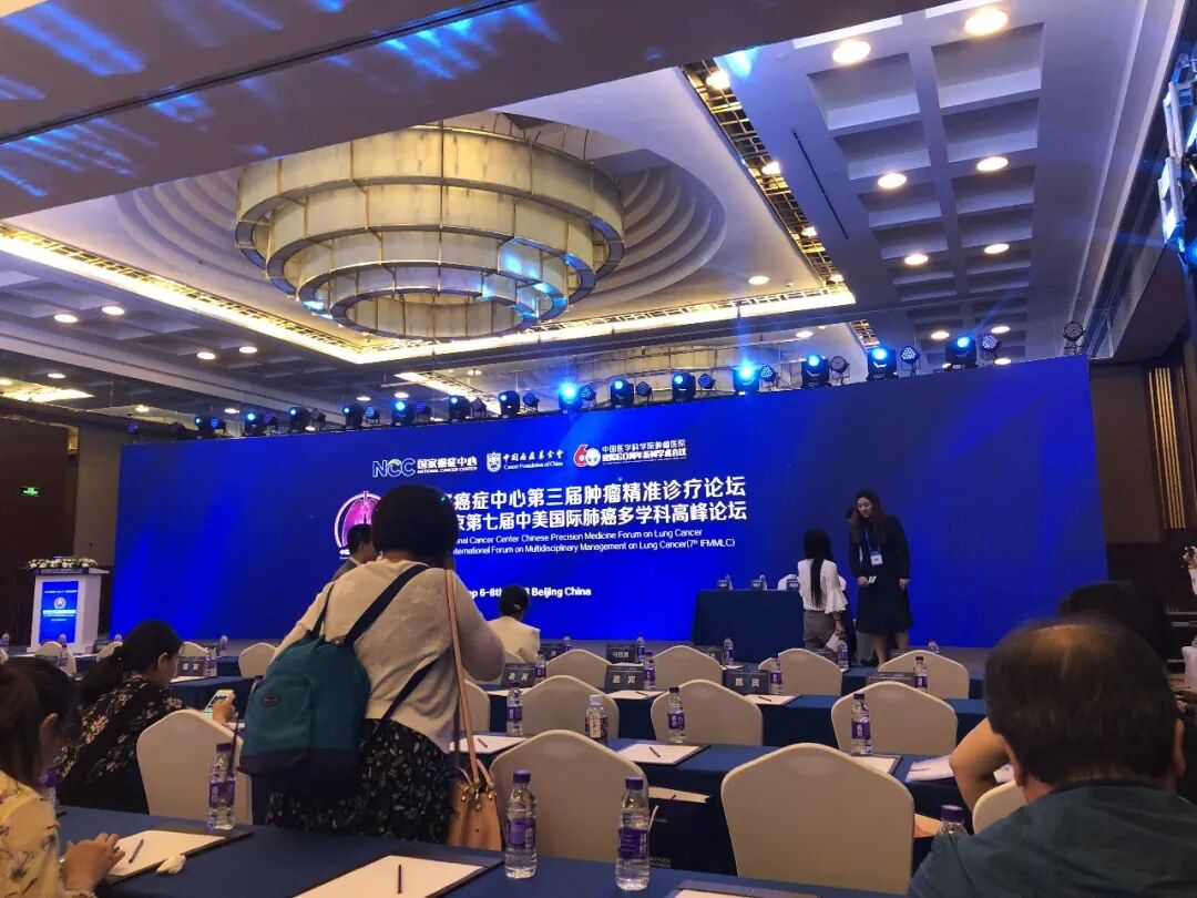 母亲晚期肺癌第九年,独生子女的终极命题:父母真的只剩你了