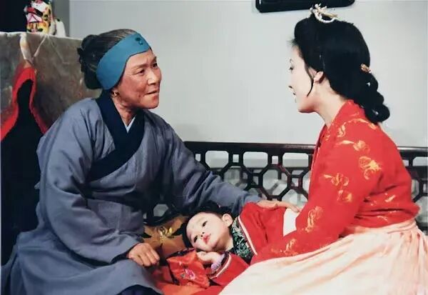87版《红楼梦》“刘姥姥”去世,“宝玉”欧阳奋强等发文痛悼