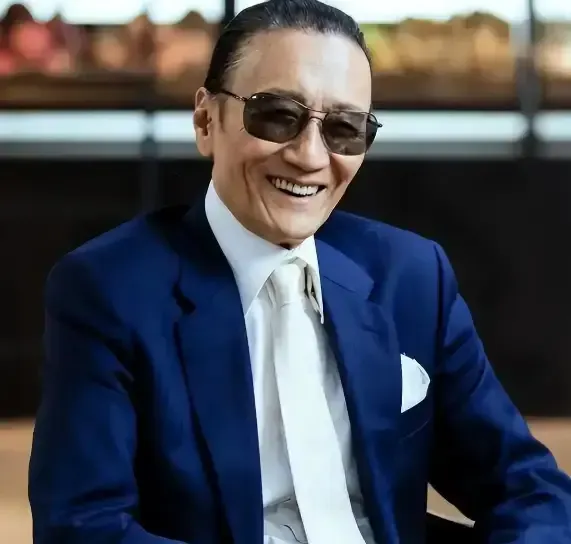 谢贤去世,享年89岁,谢霆锋发文悼念父亲