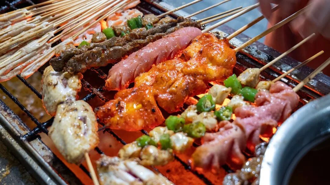 饿着入睡VS吃点宵夜,哪样更伤身?