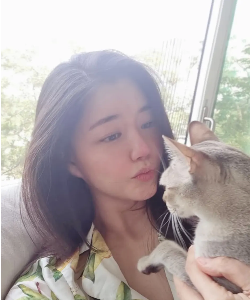韩国史上最贵离婚！总统千金拿走出轨渣男9440亿。法官：结婚30年，打扫卫生又带娃