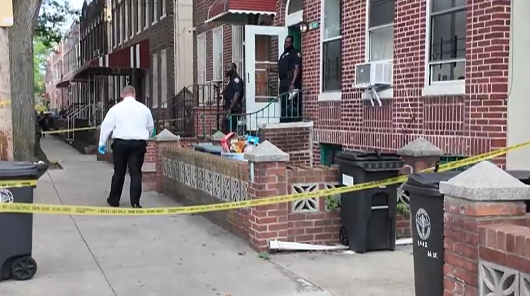 纽约华人区发生命案！40岁女子离奇死于公寓，邻居曾听见半小时猛烈撞击声