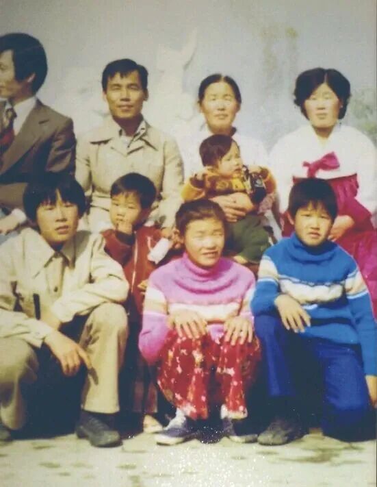 总统带头卖房炒股,all in收割全国韭菜?韩国“黄金时代”太魔幻了……