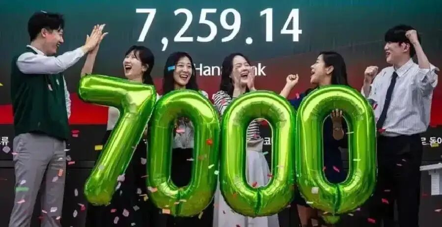 总统带头卖房炒股,all in收割全国韭菜?韩国“黄金时代”太魔幻了……