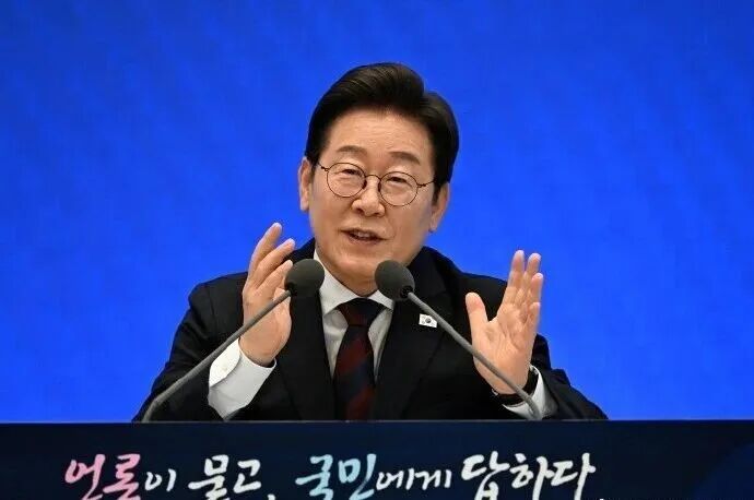总统带头卖房炒股,all in收割全国韭菜?韩国“黄金时代”太魔幻了……