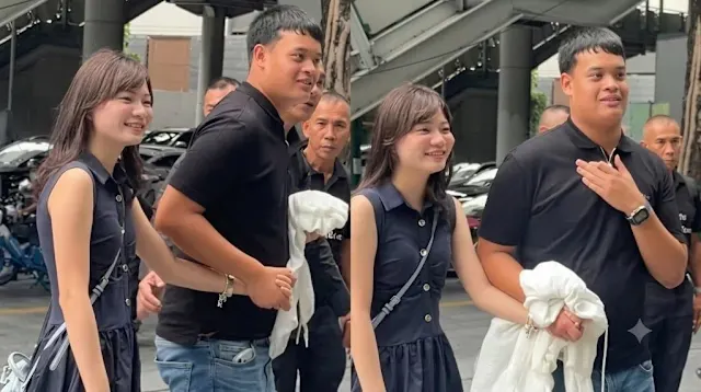 泰王室独苗“傻”王子公开日本女友！闹市牵手与民众热情互动，或因娶外籍退出夺嫡大战？