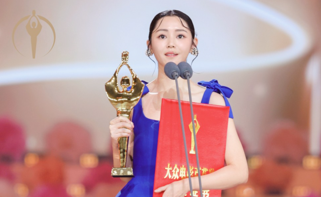 惊险! 华人女星拍戏时出意外 唇部缝50多针! 重伤后拿下影后 领奖不敢大笑