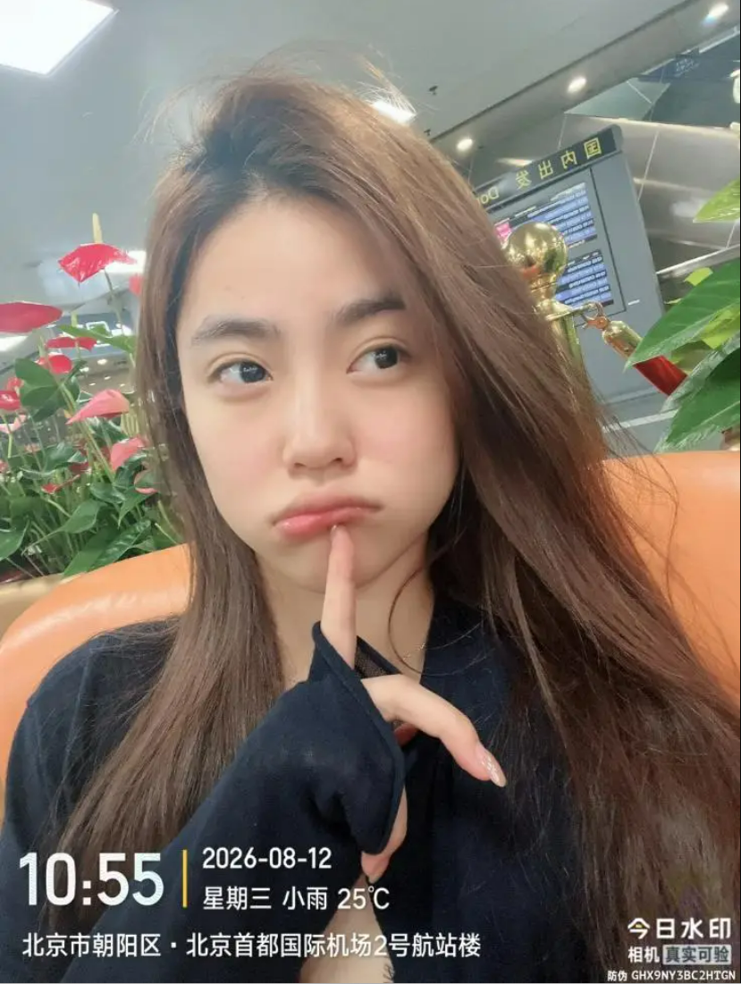 24岁女孩泰国失联，突然发文称“已回国”！网友担心其账号被控制