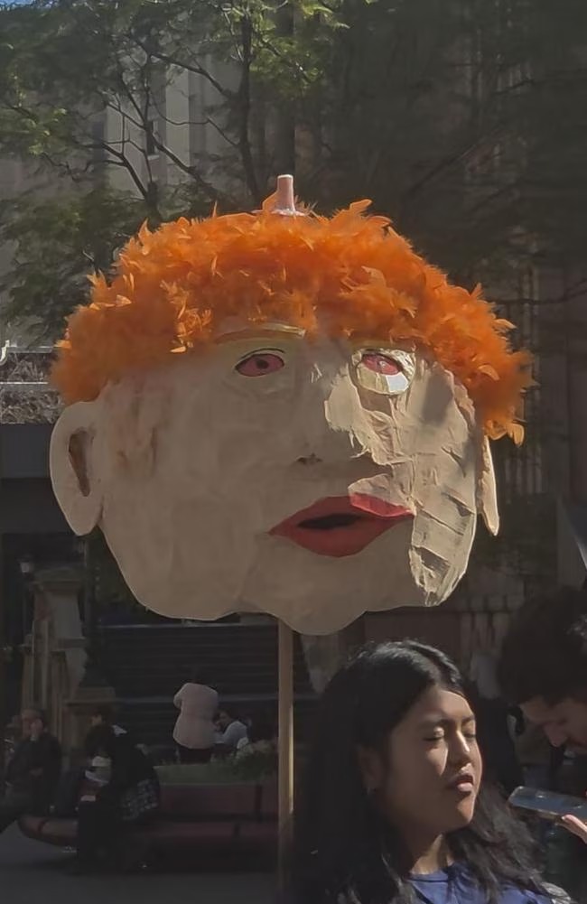 现场直击! 全澳各地爆发游行, 数千人涌上街头! 抗议一国党, 矛头直指韩森