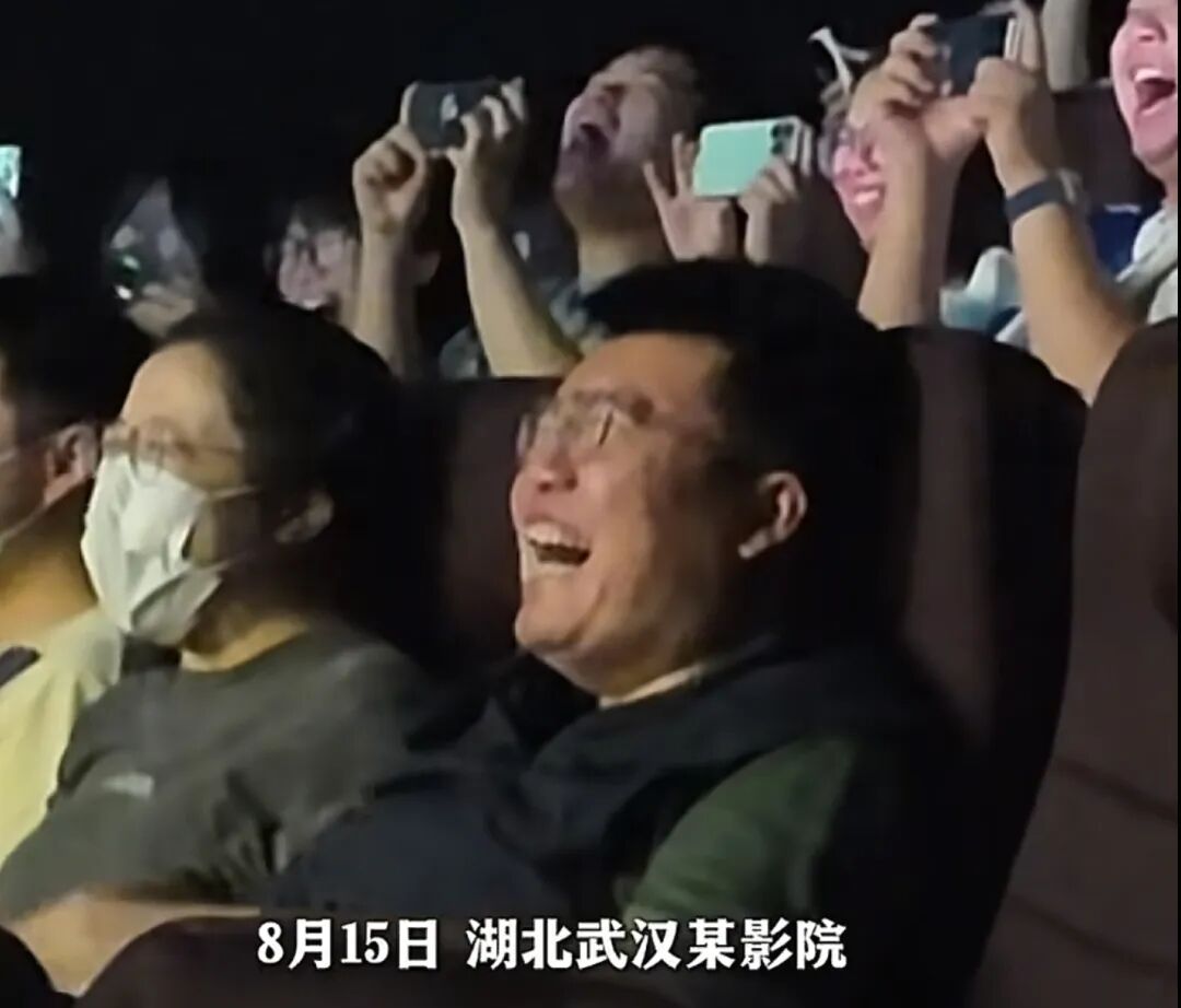 股民组团看《牛来》讨彩头,票房暴涨千倍带火 A 股牛字辈股票