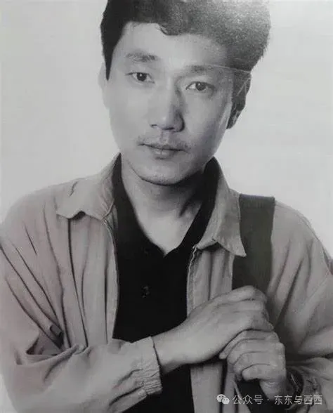 韩国不伦恋影后带1岁私生子领奖,疲惫沧桑称“内心苦闷”,万人迷心态变了?
