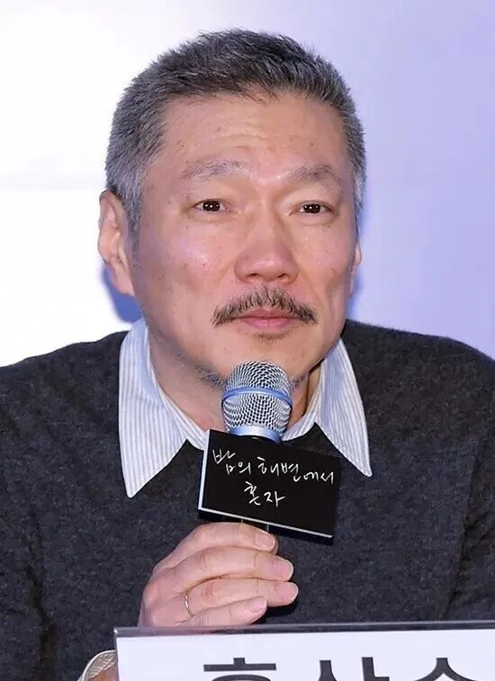 韩国不伦恋影后带1岁私生子领奖,疲惫沧桑称“内心苦闷”,万人迷心态变了?