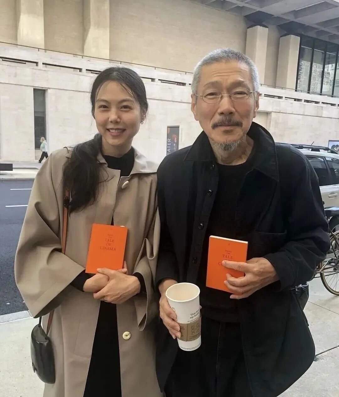 韩国不伦恋影后带1岁私生子领奖,疲惫沧桑称“内心苦闷”,万人迷心态变了?