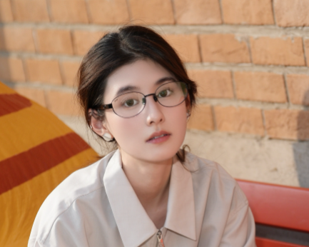 女演员韩沛颖就“说刘浩存14岁就跟某某某导了”不当言论致歉