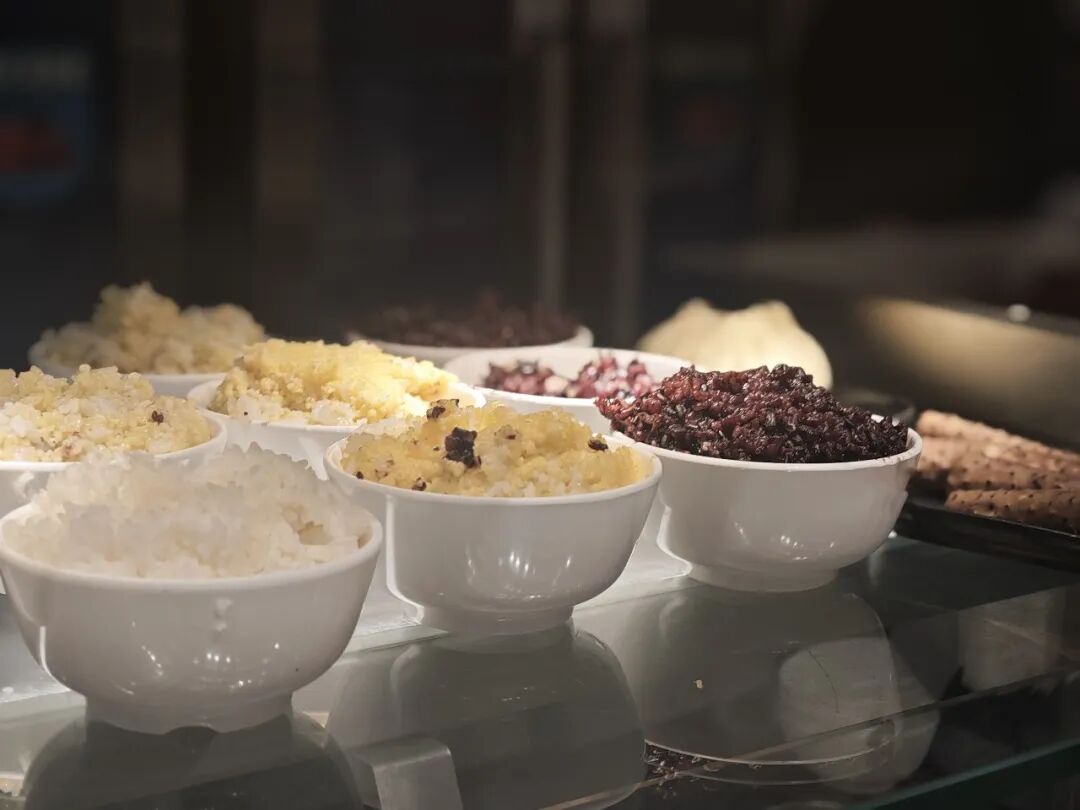 防肠癌的“黄金食物”找到了！研究：每天吃够这个数，肠癌风险降一半