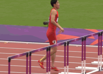 “初代体坛挨骂王”喊话上热搜,让12万网友帮自己“找出路”