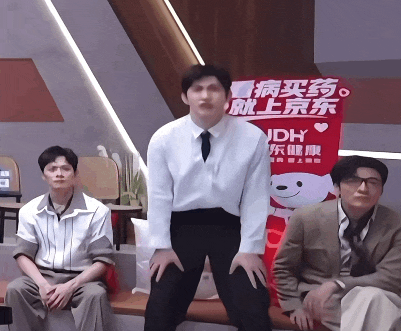 被骂“剧组夫妻”，内娱第一个受害的男明星出现了……