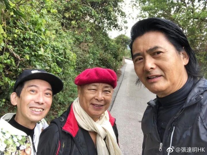 又一老戏骨去世,享年94岁!一生塑造无数经典角色,知名女演员晒合影:不舍,太不舍,网友:一代人的记忆