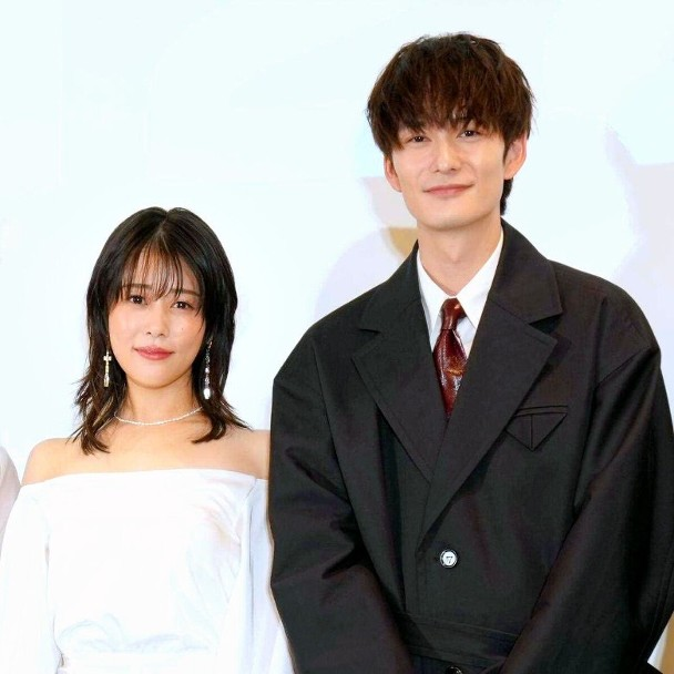 他突然官宣结婚!女方神似永野芽郁?!