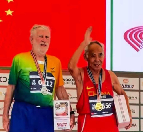 “92岁老人一跳2米远”，最近爆火的“满级人类大赛”看得人气血都足了