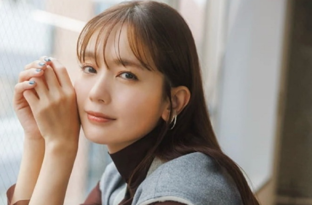 44岁女演员中村友理去世,抗癌13年去年复发,日本每年约16万人确诊,68岁东野圭吾也被它夺去生命……